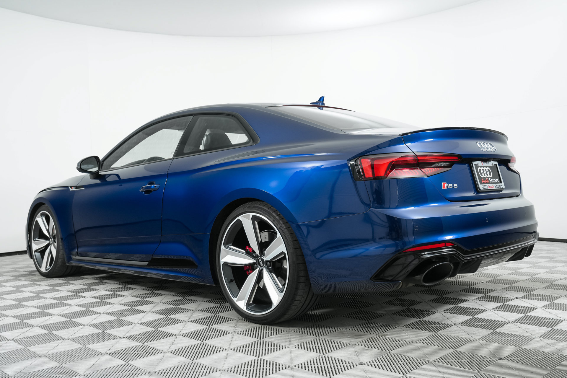 Used 2018 Audi RS 5 w/ Dynamic Package AWD/4WD image 5