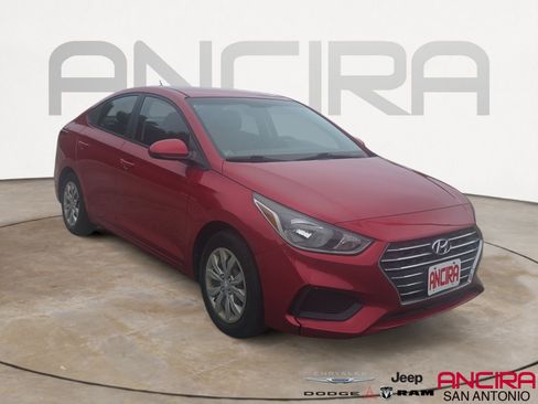 Used 2020 Hyundai Accent SE image 1
