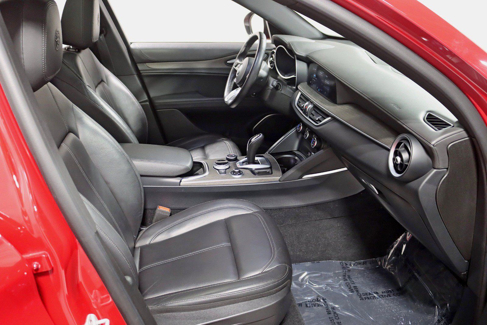 Used 2022 Alfa Romeo Stelvio Ti AWD/4WD image 31
