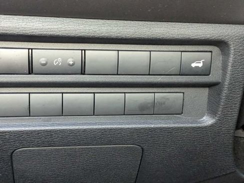 Used 2023 Mitsubishi Outlander SE FWD image 23
