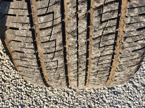 Used 2020 Chevrolet Silverado 1500 Custom w/ Custom Value Package image 11