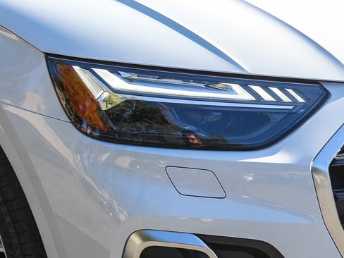 Used 2021 Audi Q5 e Prestige w/ Prestige Package image 8