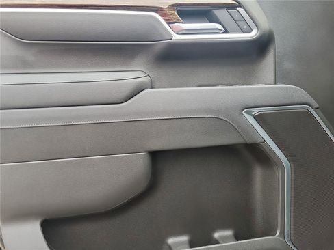 New 2026 GMC Sierra 1500 SLE w/ Preferred Package image 18