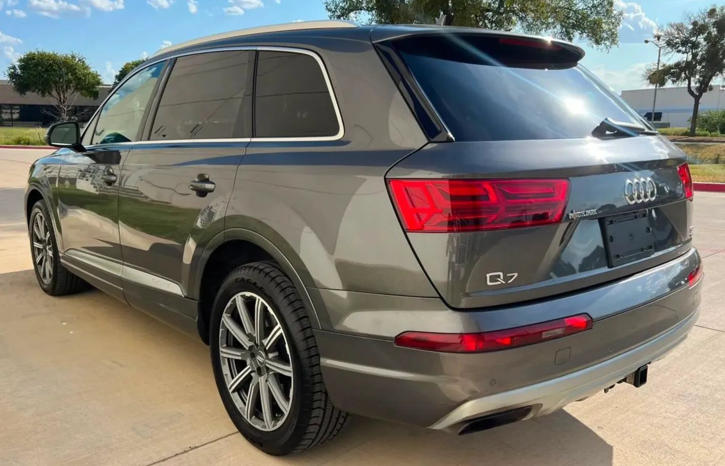 Used 2018 Audi Q7 3.0T Prestige AWD/4WD image 6