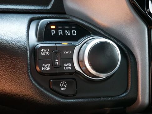 Used 2024 RAM 1500 Big Horn AWD/4WD image 23