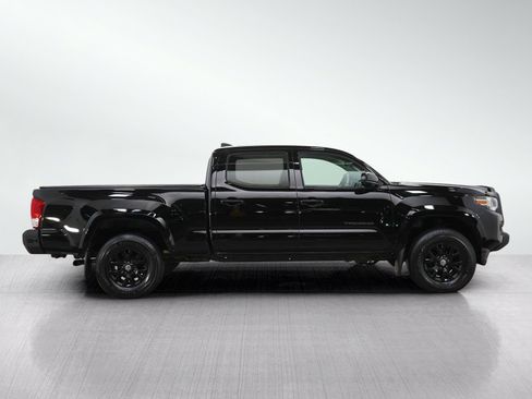 Used 2017 Toyota Tacoma SR5 w/ Tow Package AWD/4WD image 8