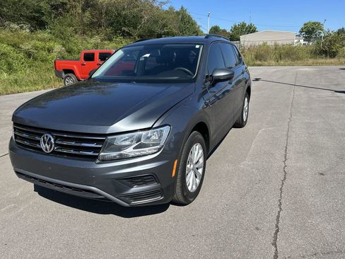 Used 2018 Volkswagen Tiguan S image 7