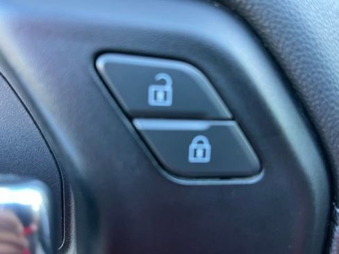 Used 2019 Chevrolet Silverado 1500 LT w/ All-Star Edition image 11