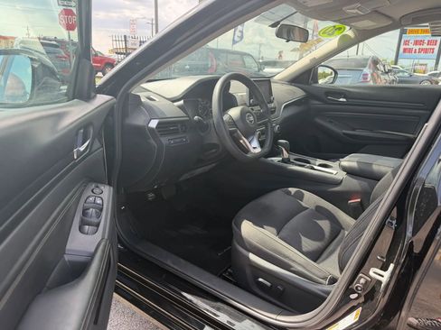 Used 2020 Nissan Altima 2.5 S FWD image 8