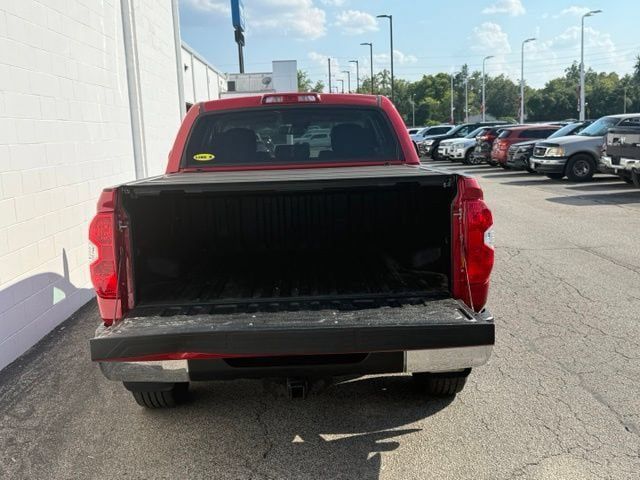 Used 2018 Toyota Tundra SR5 w/ SR5 Upgrade Package AWD/4WD image 9