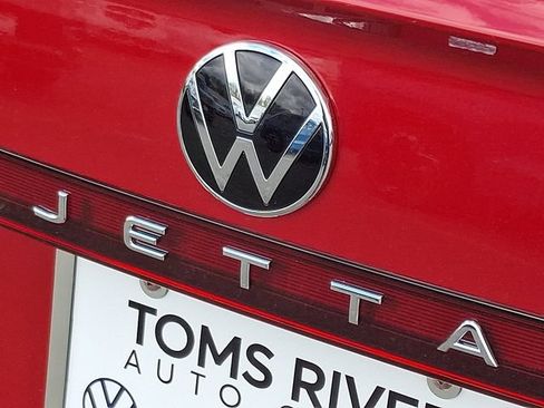 New 2026 Volkswagen Jetta SE FWD image 18