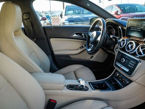 Used 2018 Mercedes-Benz CLA 250 image 14