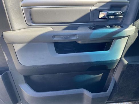 Used 2017 RAM 1500 Express image 12