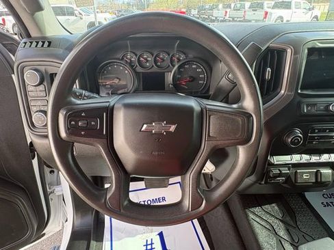 Used 2019 Chevrolet Silverado 1500 Custom Trail Boss AWD/4WD image 16