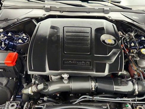 Used 2022 Jaguar XF R-Dynamic SE image 27