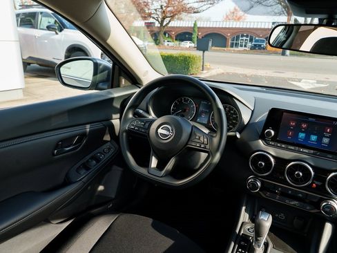 New 2025 Nissan Sentra S image 10