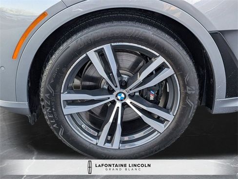 Used 2025 BMW X7 M60i w/ Climate Comfort Package image 36
