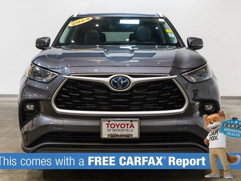 Used 2024 Toyota Highlander XLE AWD/4WD image 2