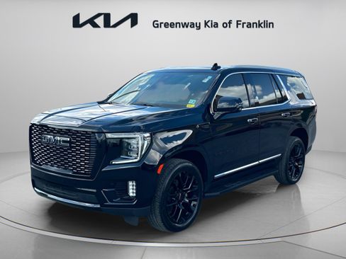 Used 2023 GMC Yukon Denali w/ LPO, Floor Liner Package AWD/4WD image 3