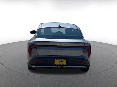 Used 2025 Kia K4 LXS image 12