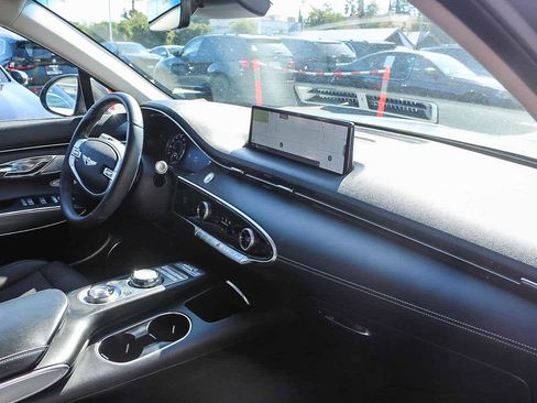 Used 2023 Genesis GV70 2.5T w/ Select Package image 16