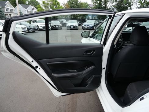 Used 2023 Nissan Altima 2.5 SV w/ SV Premium Package FWD image 29