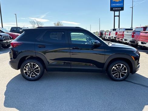 Used 2024 Chevrolet TrailBlazer LT AWD/4WD image 6
