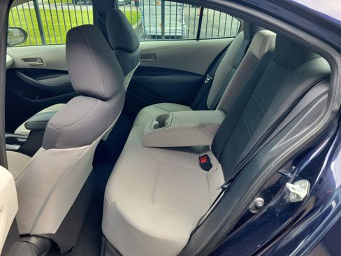 Used 2022 Toyota Corolla LE FWD image 13