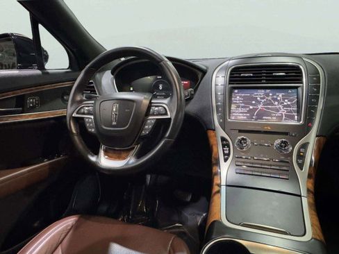 Used 2020 Lincoln Nautilus Reserve w/ Equipment Group 201A image 41