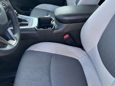 Used 2023 Toyota RAV4 XLE w/ Convenience Package image 12