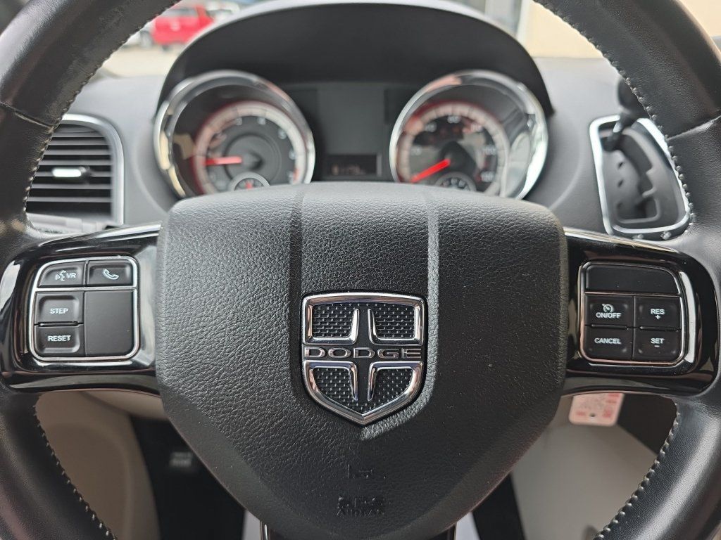 Used 2019 Dodge Grand Caravan SXT FWD image 16
