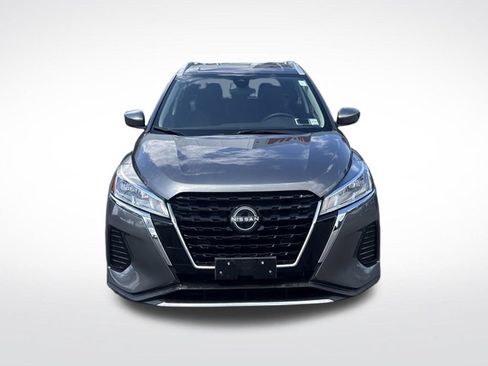 Used 2023 Nissan Kicks SV FWD image 2