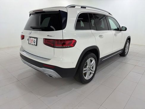 Used 2021 Mercedes-Benz GLB 250 4MATIC image 5