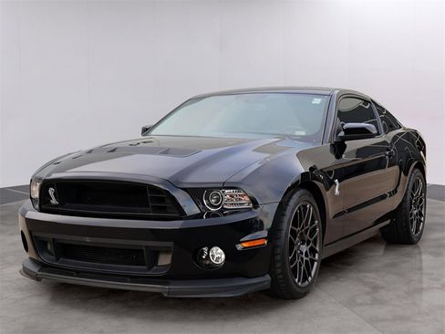 Used 2013 Ford Mustang Shelby GT500 image 3