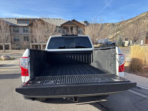 Used 2018 Nissan Titan PRO-4X image 24