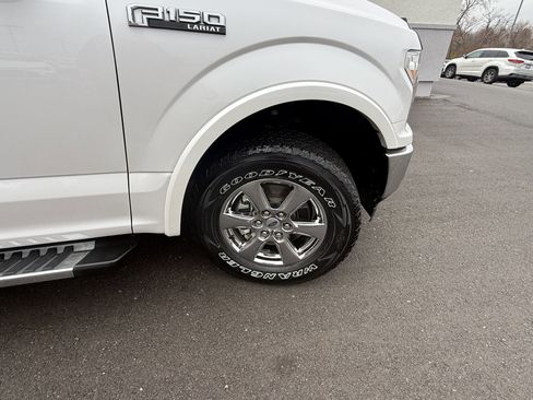 Used 2019 Ford F150 Lariat image 29
