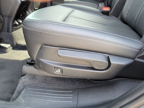 Used 2023 Kia Sorento SX AWD/4WD image 16