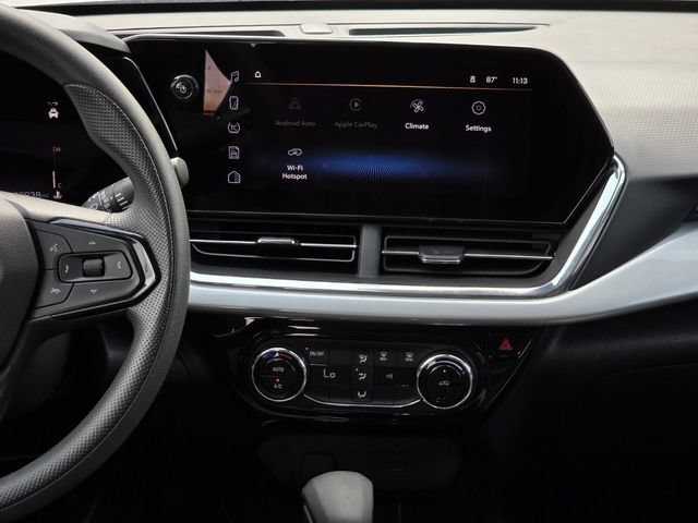 Used 2025 Chevrolet Trax LT FWD image 16