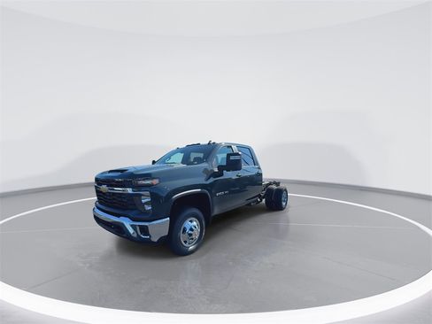 New 2026 Chevrolet Silverado 3500 LT w/ Convenience Package image 4