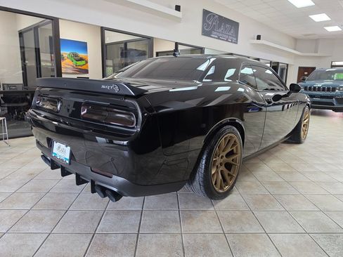 Used 2019 Dodge Challenger SRT Hellcat Redeye RWD image 3