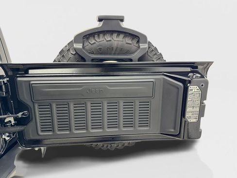 Used 2023 Jeep Wrangler Unlimited image 81