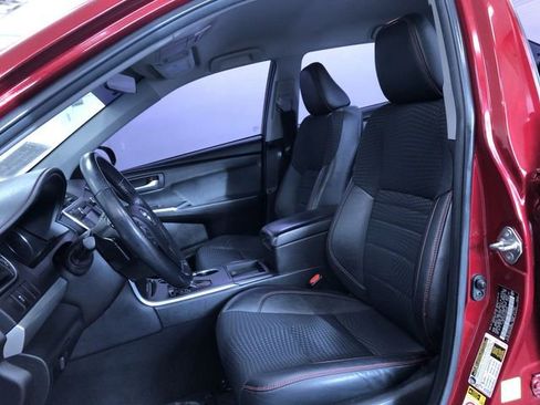 Used 2015 Toyota Camry SE image 17