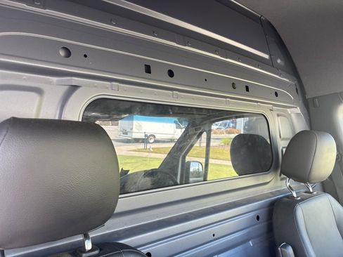 Used 2024 Mercedes-Benz Sprinter 2500 image 32