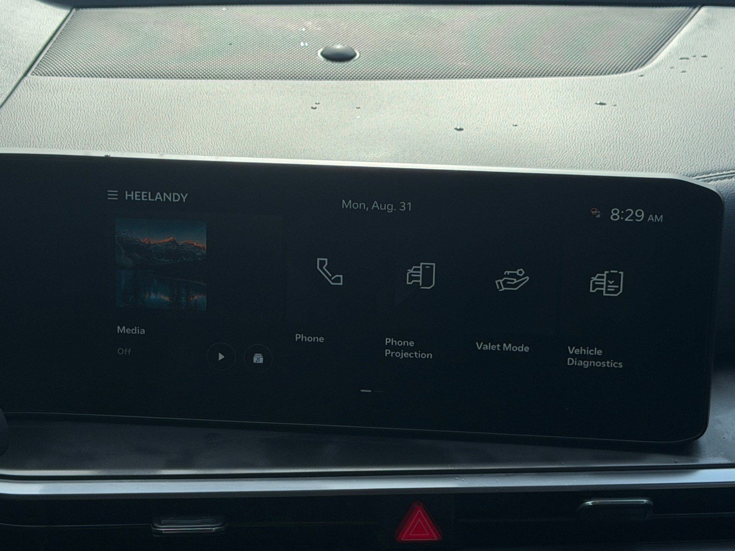 Certified 2026 Kia Sorento LX FWD image 21