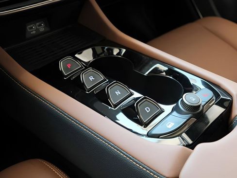 New 2025 VinFast VF 8 Plus AWD/4WD image 11