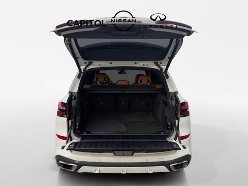 Used 2026 BMW X5 sDrive40i image 9