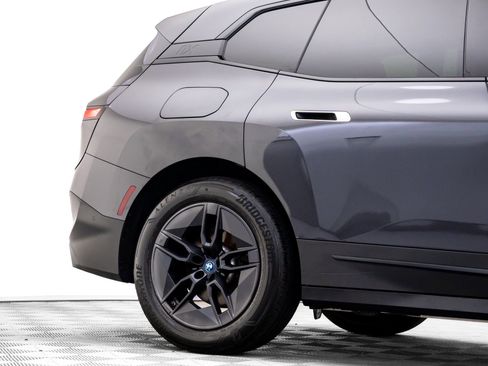 Used 2024 BMW iX xDrive50 w/ Convenience Package image 31