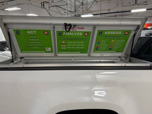 Used 2022 Chevrolet Colorado LT w/ Fleet Safety Package image 10