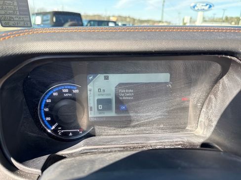 Used 2024 Ford Bronco Badlands image 14