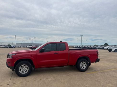 Used 2022 Nissan Frontier S w/ Technology Package RWD image 11